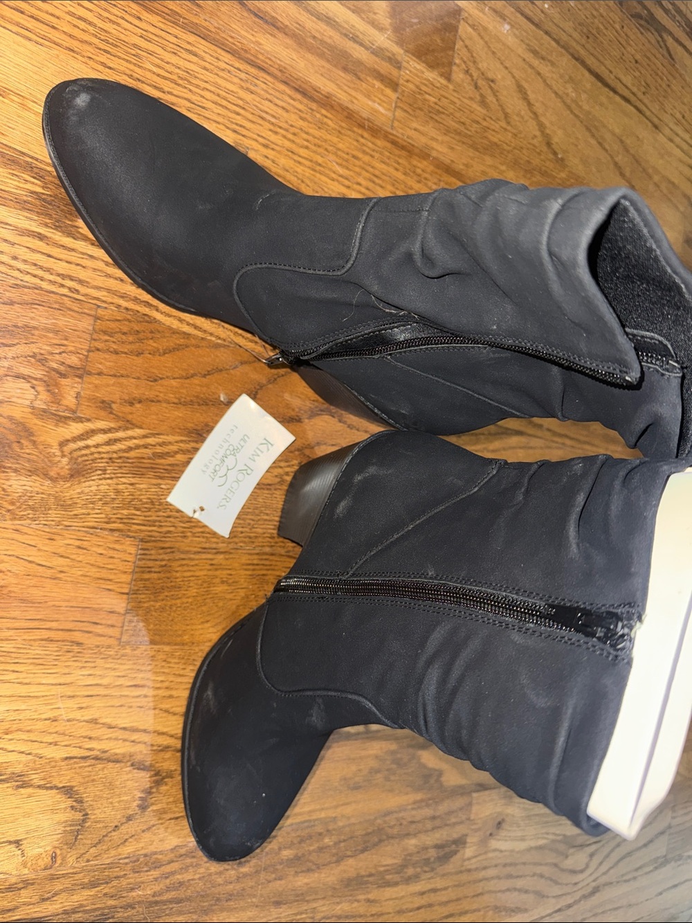 Women’s size 8.5 SHOE BUNDLE x4